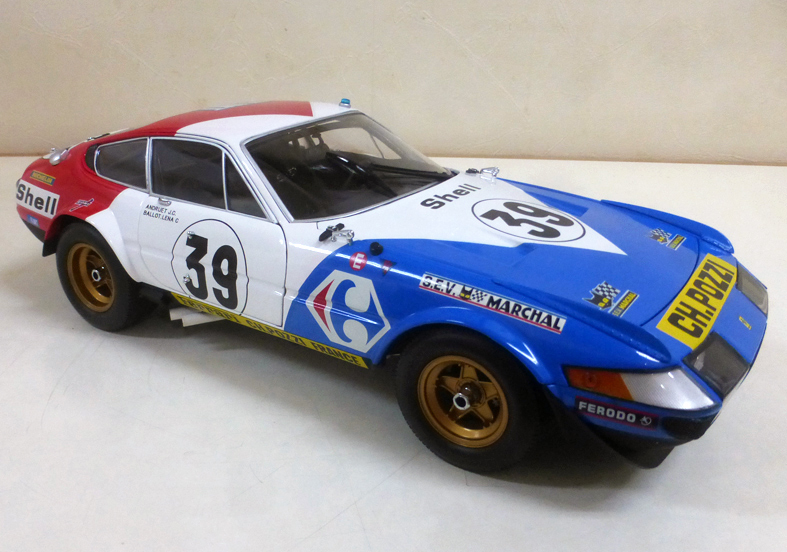 Kyosho 京商1/18 Ferrari 365GTB/4 Daytona Competizione #39 1972（トリコロール） _画像1