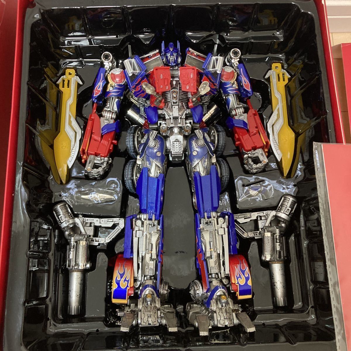 再販版　WEIJIANG COMMANDER THUNDER LEADER 非正規 (TFトランスフォーマー オプティマスプライム風) サンダーリーダー_画像1