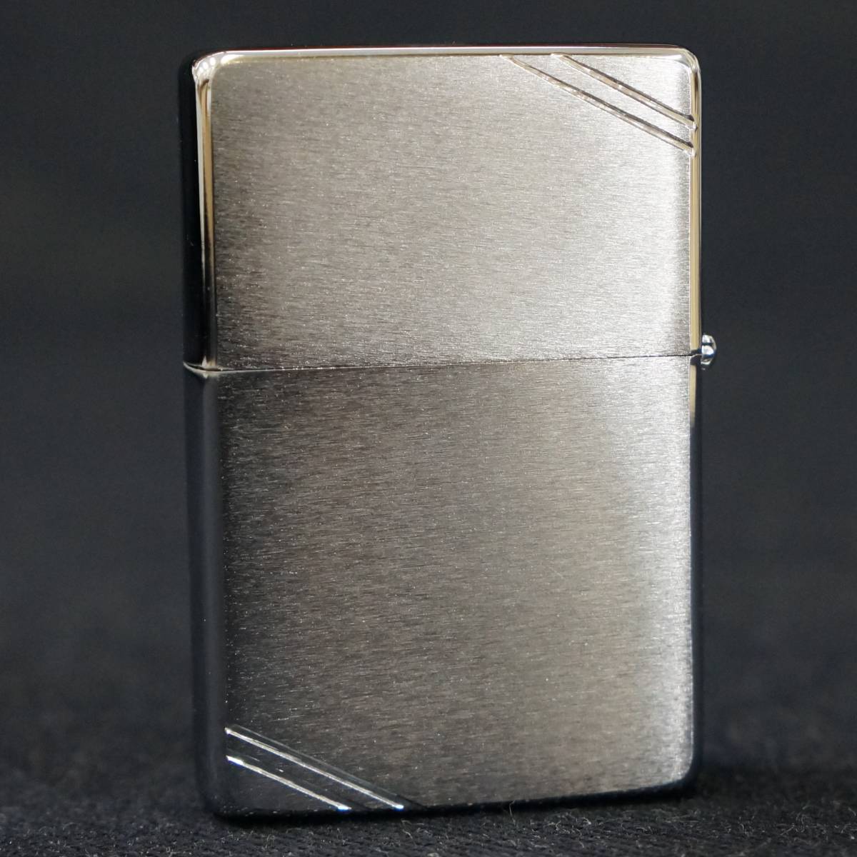 送料無料 ZIPPO 1989年 Ⅴ 1937 レプリカ フラット・トップ ダイアゴナルライン 長期保管品 紙ケース付き ビンテージ レトロ _画像3