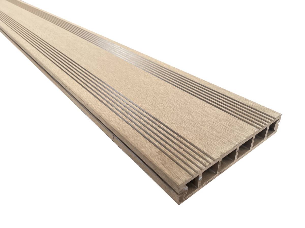 ウッドデッキ 床板材 樹脂製 ウッドデッキ　人工木 DIY ブラウン 単品１枚最大 3900mm×180ｍｍ×30mm 引き取り大歓迎2_画像1