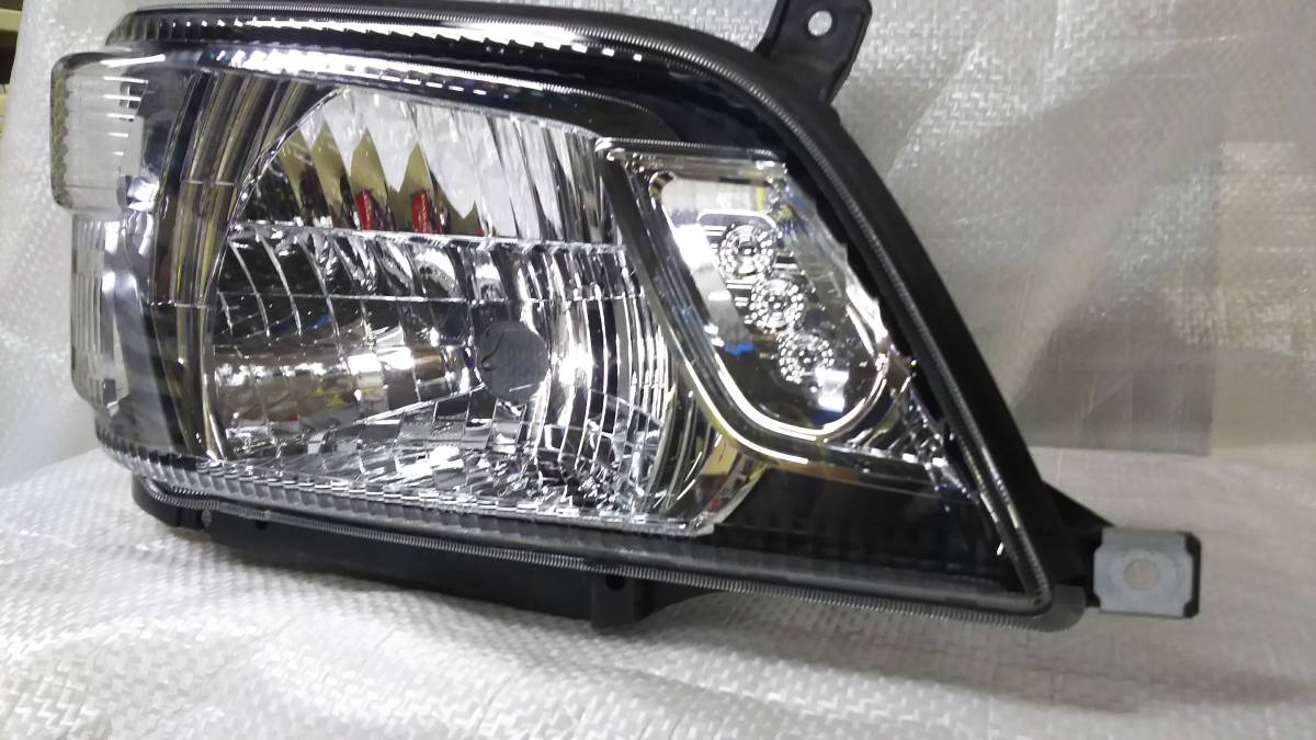 ★美品★Dyna·Toyoace·Dutro（Y2＃）頭燈單元RH    原文:★美品★ダイナ・トヨエース・デュトロ(Y２#)ヘッドランプユニット　RH