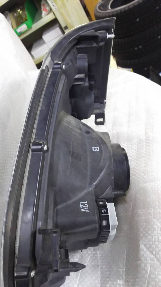 ★美品★Dyna·Toyoace·Dutro（Y2＃）頭燈單元RH    原文:★美品★ダイナ・トヨエース・デュトロ(Y２#)ヘッドランプユニット　RH