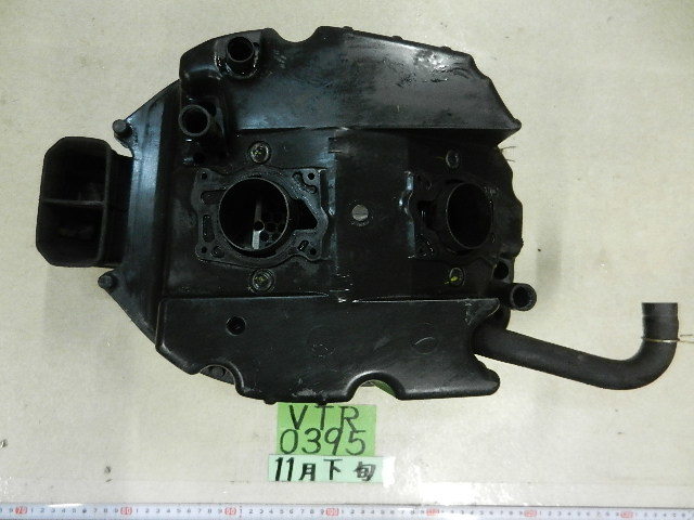 0395　SC36　VTR1000F　エアクリーナーボックス　140サイズ　ホンダ_画像6