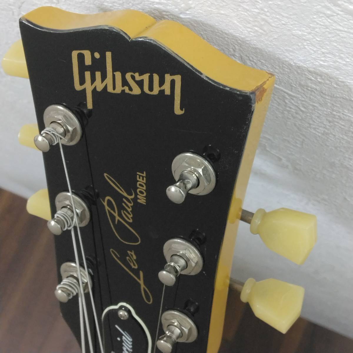 送料無料! Gibson Les Paul Special 2012年製 ギブソン レスポール エレキギター 詳細不明 イエロー 中古現状品 ジャンク扱い_画像2