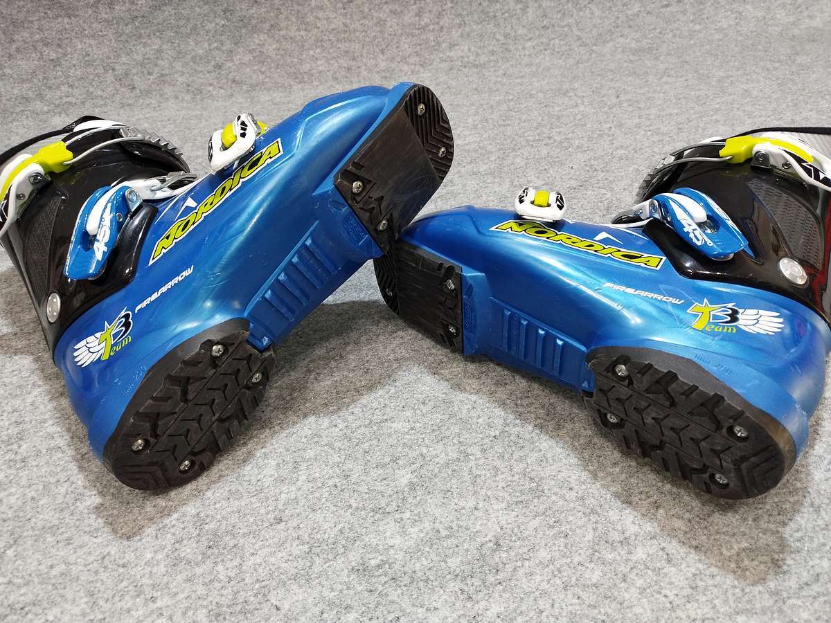 ノルディカ NORDICA Team3 スキーブーツ USED美品 [カラー 写真 ノルディカ NORDICA Team3 スキーブーツ USED美品 [カラー 写真