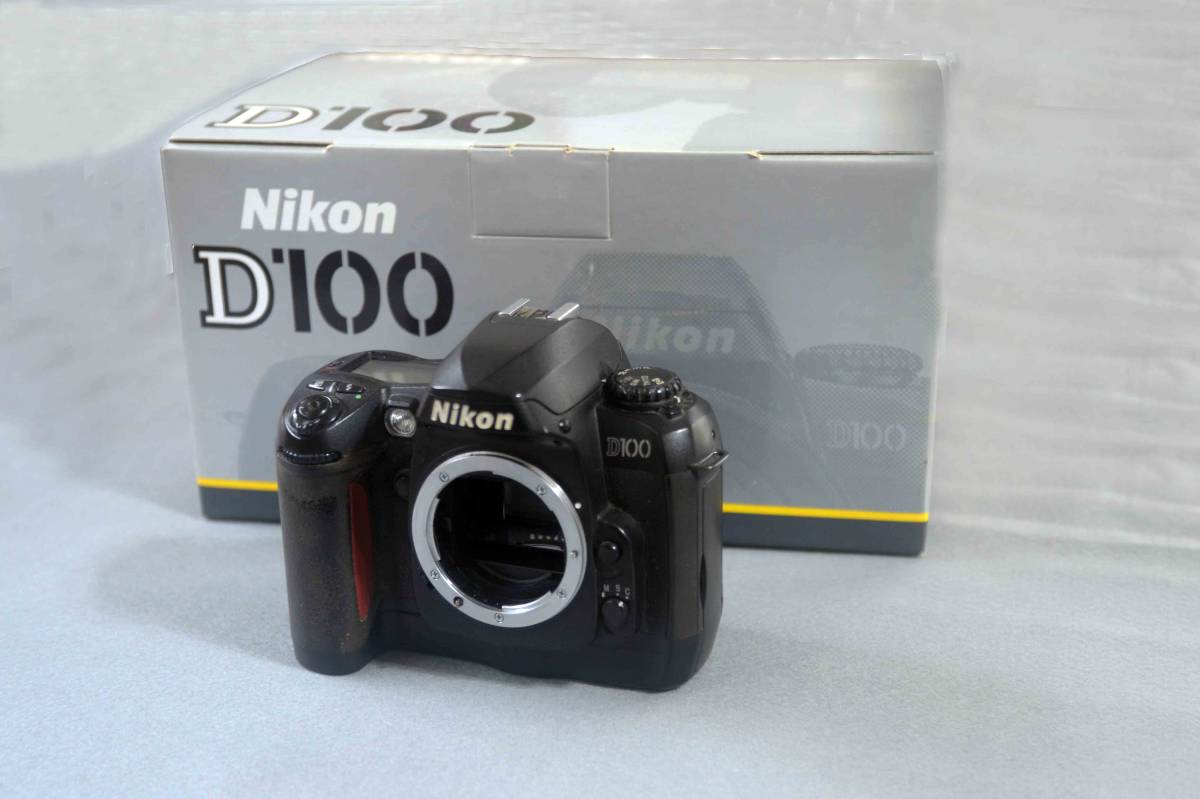 Nikon / ニコン D100ボディ / 動作未確認 / ジャンク品 / 元箱 / 取扱説明書 /_画像1