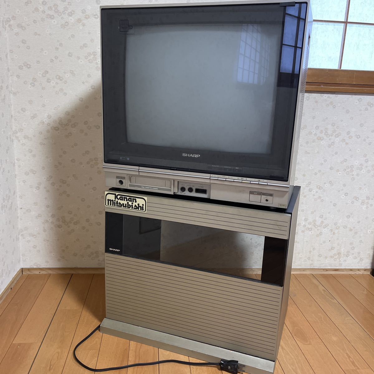 Yahoo!オークション - SHARP ファミコンテレビC1 19インチ Yahoo!オークション - SHARP ファミコンテレビC1 19インチ