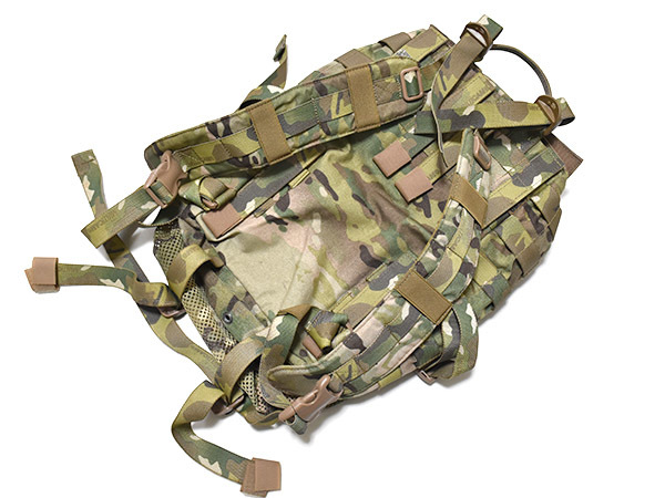  the US armed forces discharge goods SORD HYDRATION HELMET CARRIER multi cam backpack plate carrier G018