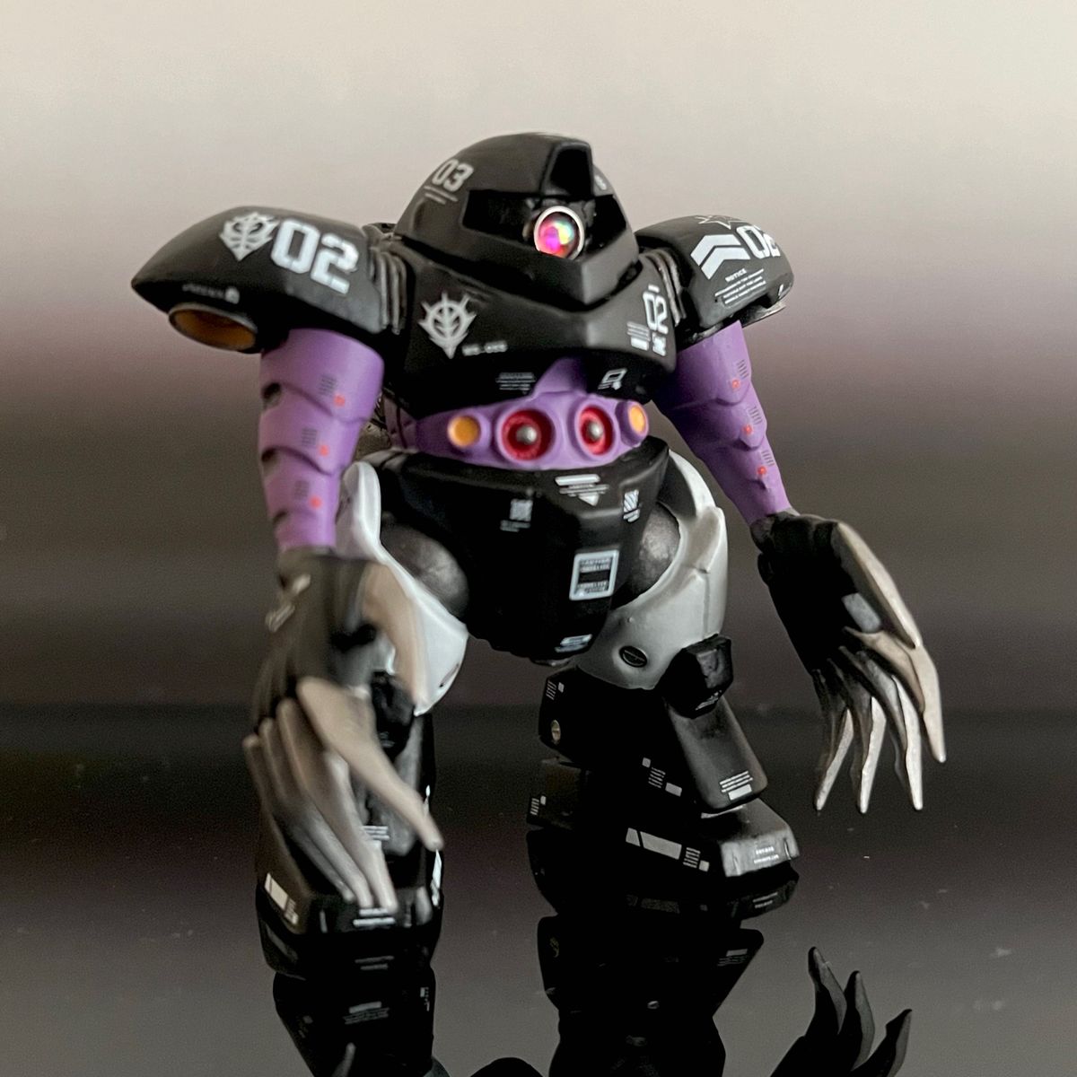 ガンダムコンバージ 黒い三連星 ガイヤ専用 ズゴック 塗装 完成