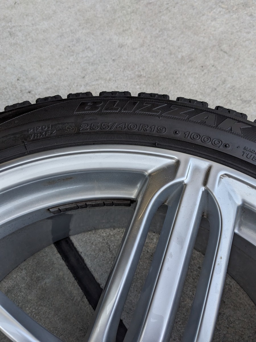 美品 溝あり室内保管【ブリヂストンBRIDGESTONE VRX 255/40R19 100Q】19インチ 8.5J+36 PCD112-5H アウディ 8U RSQ3_画像4