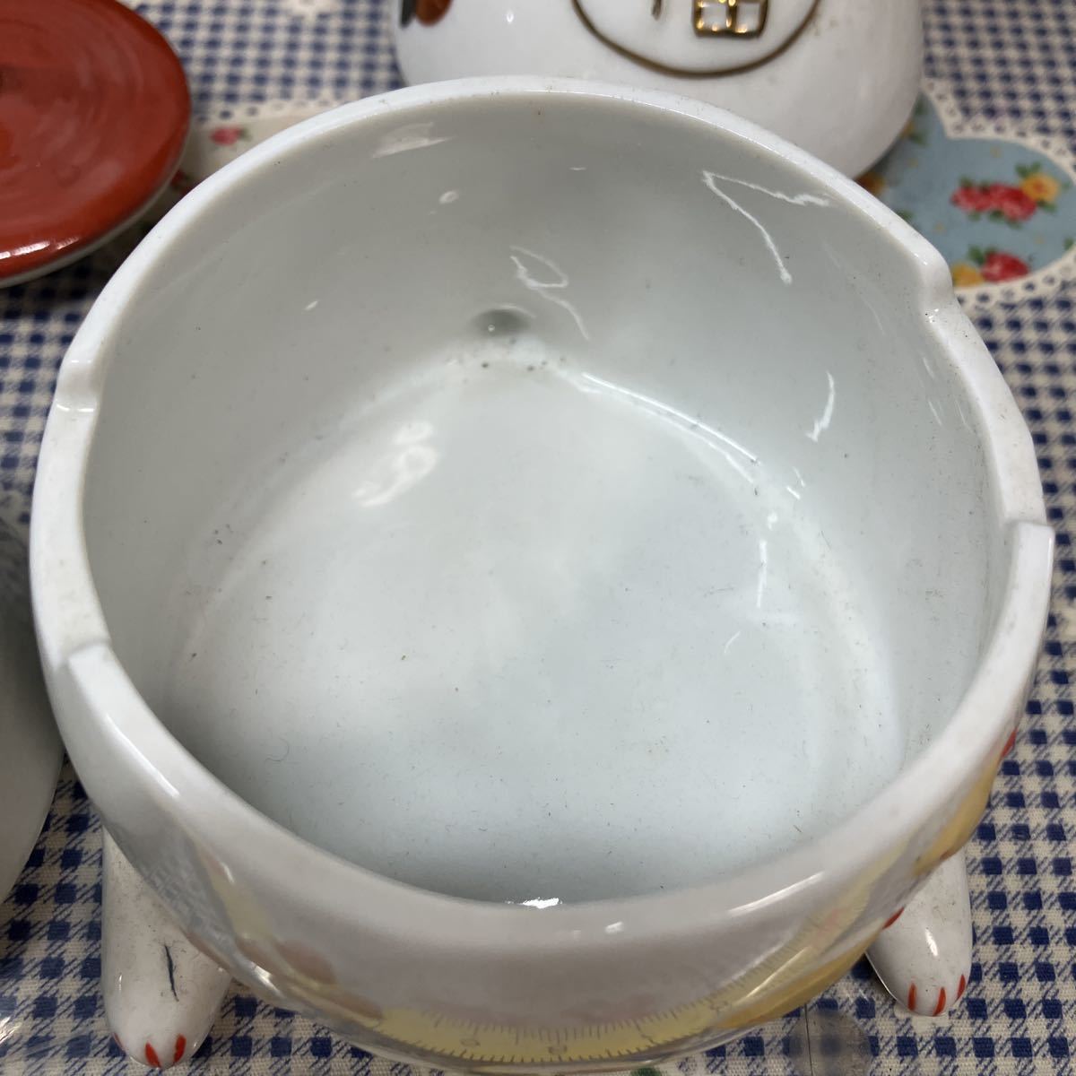 陶器 小物入れ 蓋付 調味料入　道楽堂 猫舎本舗 福猫 茶こし　猫　陶器製　三毛猫　幸楽窯辛子入れ　木製香辛料入_画像8