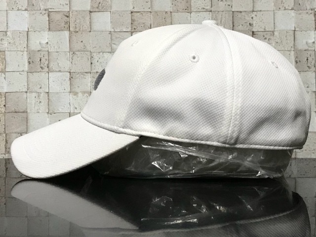 【未使用品】100A★OAKLEY オークリー キャップ 帽子 CAP 限定１個！上品で高級感のあるホワイトに伸縮素材♪《伸縮前61㎝～65㎝位迄》_画像4