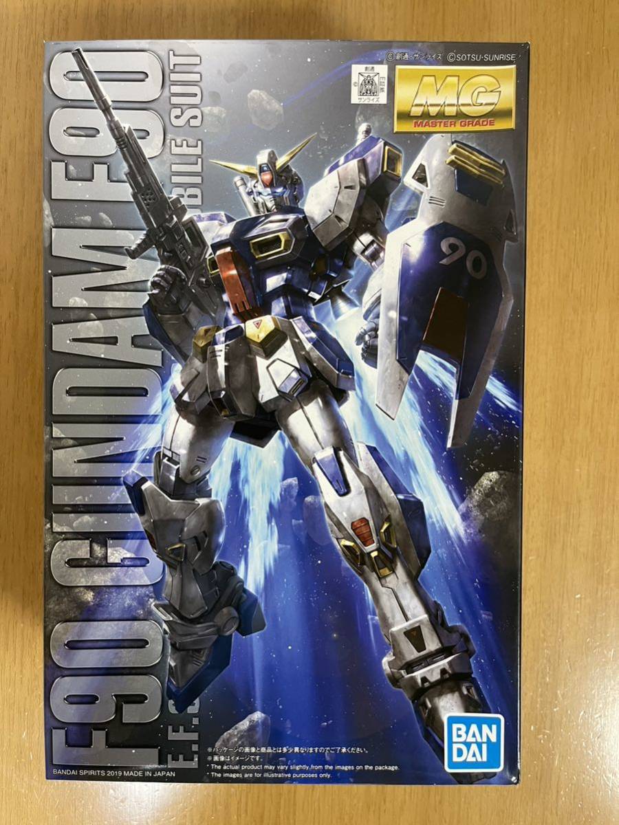 ＭＧ 1/100 ガンダムＦ９０& ＭＧ 1/100 ガンダムＦ９０　2号機　プレミアムバンダイ限定　希少　2個セット_画像2