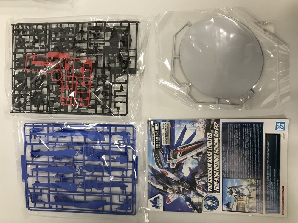 Wc132★バンダイ 1/100 フルメカニクス ZGMF-X10A フリーダムガンダムVer. GCP ガンダムベース限定 中古 未組立★_画像3