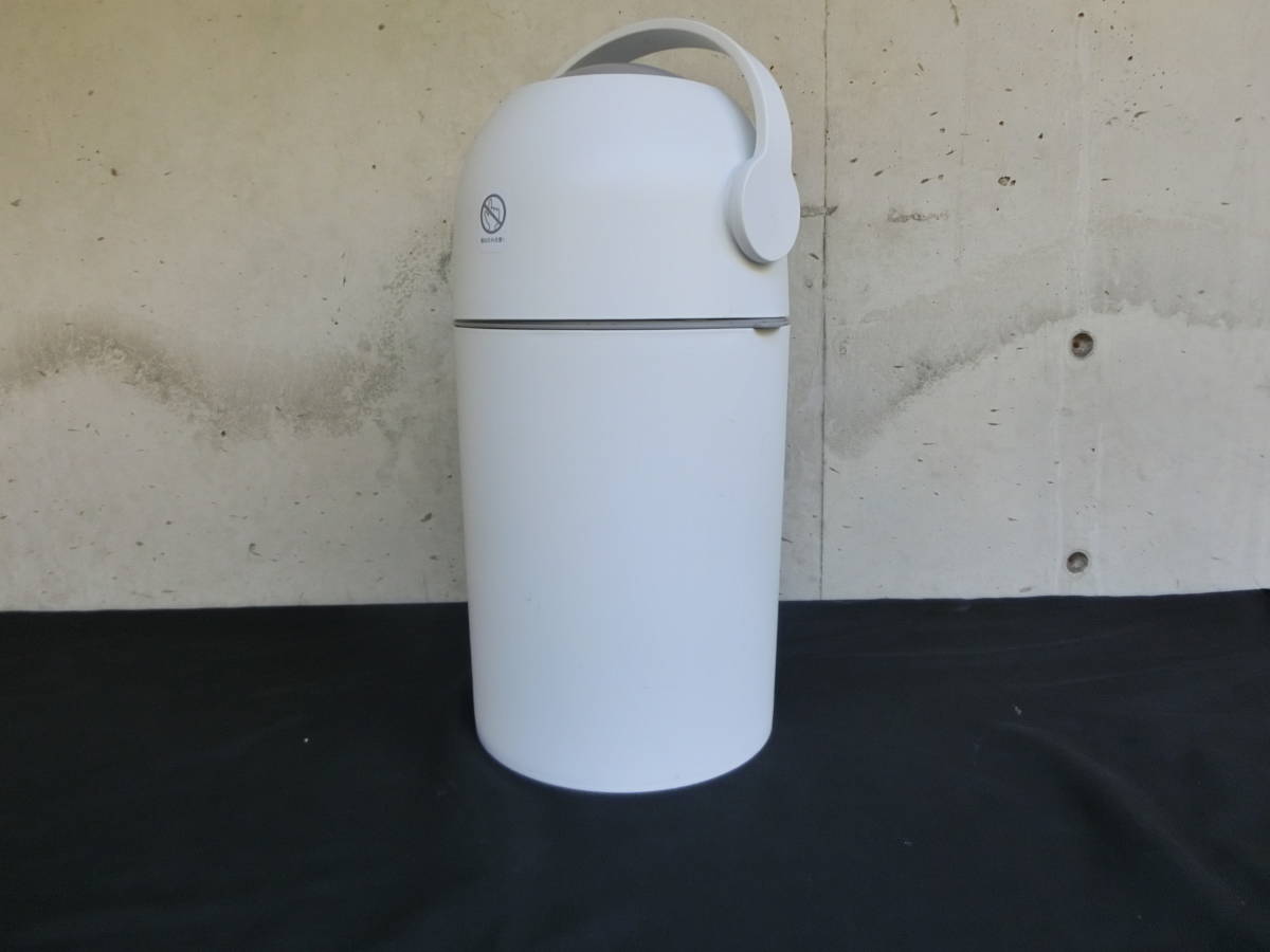 S-1057. diaper disposal pot trash can .. odour block goods for baby white 