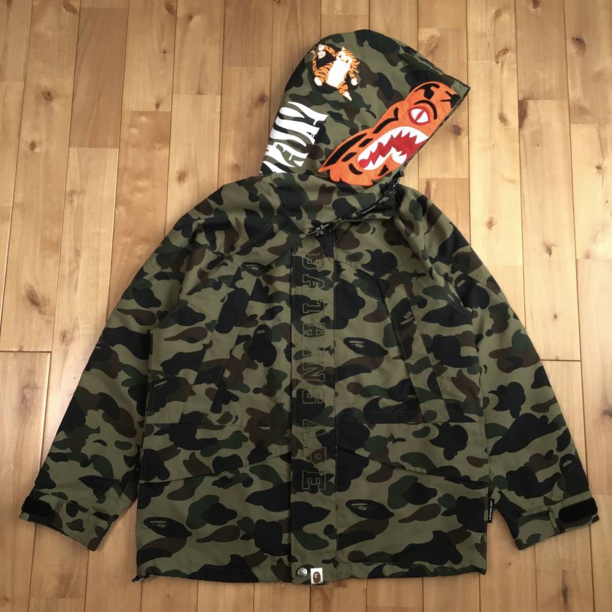 タイガー スノボジャケット Lサイズ a bathing ape Tiger snow board jacket BAPE hoodie 1st camo エイプ ベイプ パーカー z2275