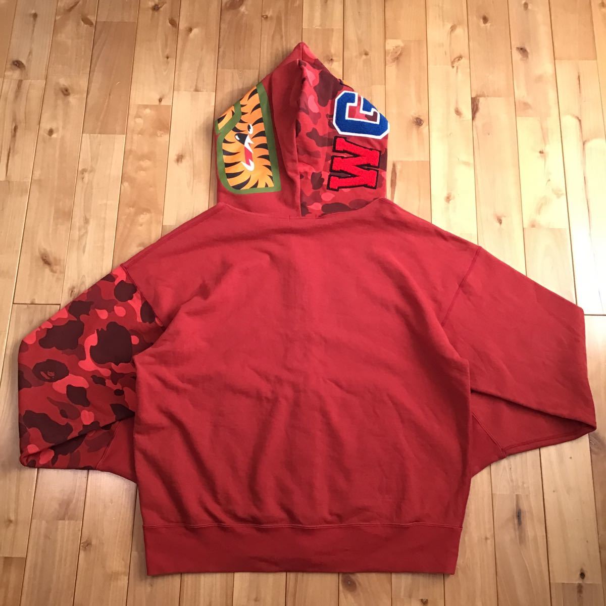 Giant shark full zip hoodie Lサイズ a bathing ape BAPE Red camo シャーク パーカー エイプ ベイプ アベイシングエイプ 迷彩 z3_画像3