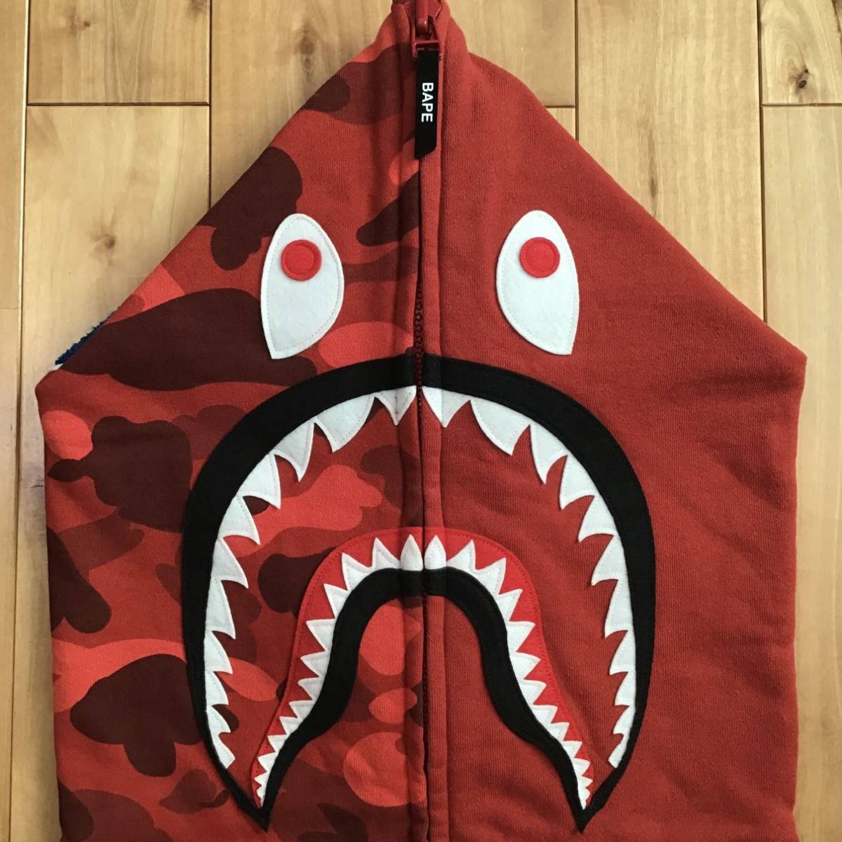 Giant shark full zip hoodie Lサイズ a bathing ape BAPE Red camo シャーク パーカー エイプ ベイプ アベイシングエイプ 迷彩 z3_画像4