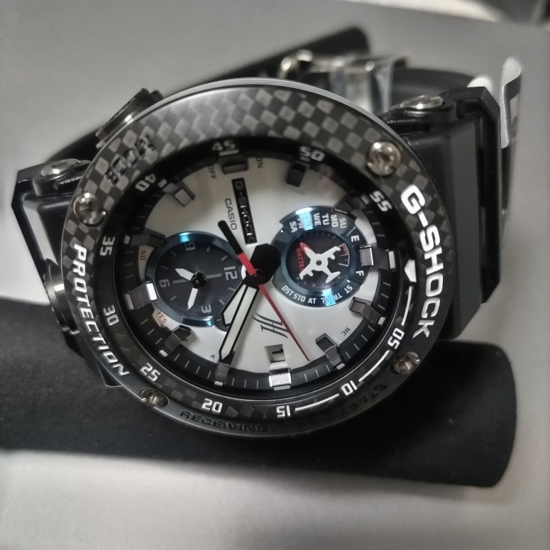 新品未使用 CASIO G-SHOCK Bluetooth 電波ソーラー カーボンコアガード構造 HondaJet コラボレーションモデル（GWR-B1000HJ-1AJR） _画像2