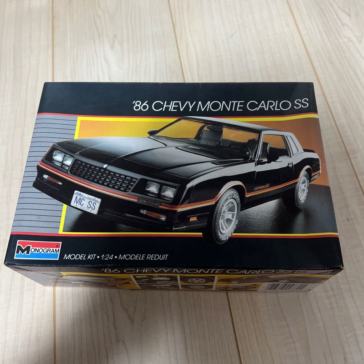 monogram モノグラム　1/24 プラモデル Chevy monte carlo SS シボレー　モンテカルロ　シェビィ　レベル　revell 未組立_画像1