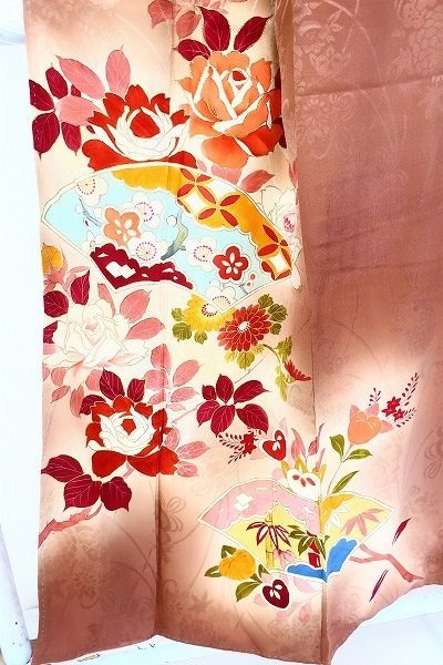 【着物フィ】アンティーク 色留袖 明るいブラウン　薔薇　橘　梅　身丈149cm 刺繍の一ツ紋 袷 大正ロマン kimono 仕立上がり 14886_画像3