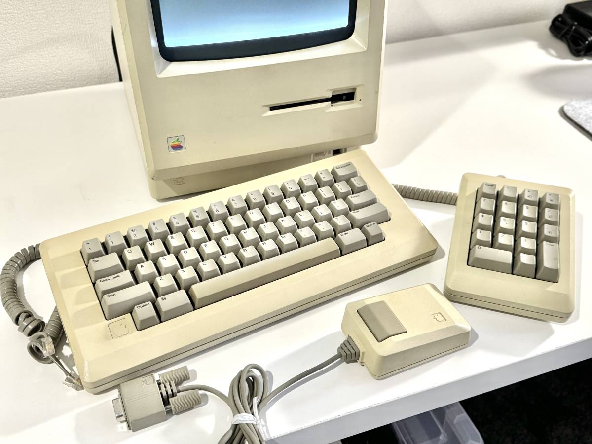 【貴重品】1986 Macintosh 512Ke (Enhanced) 本体・テンキー・マウスセット起動確認済み_画像4