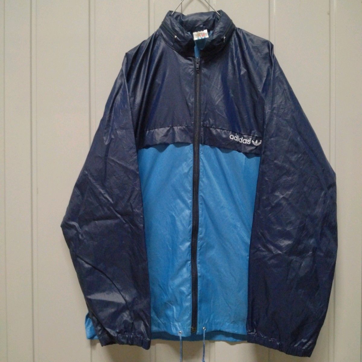 adidas OLD 80s トレフォイルロゴ バイカラー ナイロン adidas OLD 80s トレフォイルロゴ バイカラー ナイロン