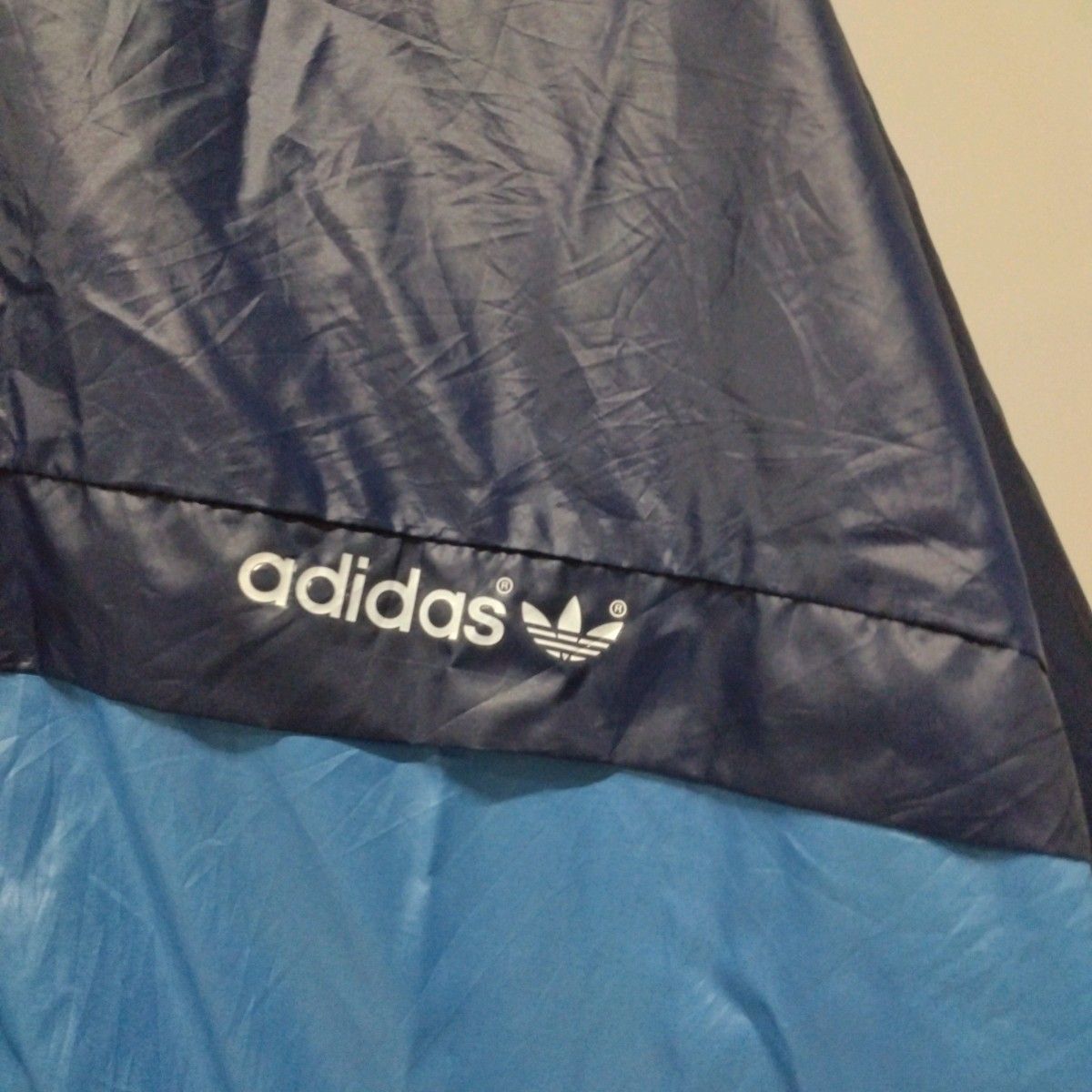 adidas OLD 80s トレフォイルロゴ バイカラー ナイロン adidas OLD 80s トレフォイルロゴ バイカラー ナイロン