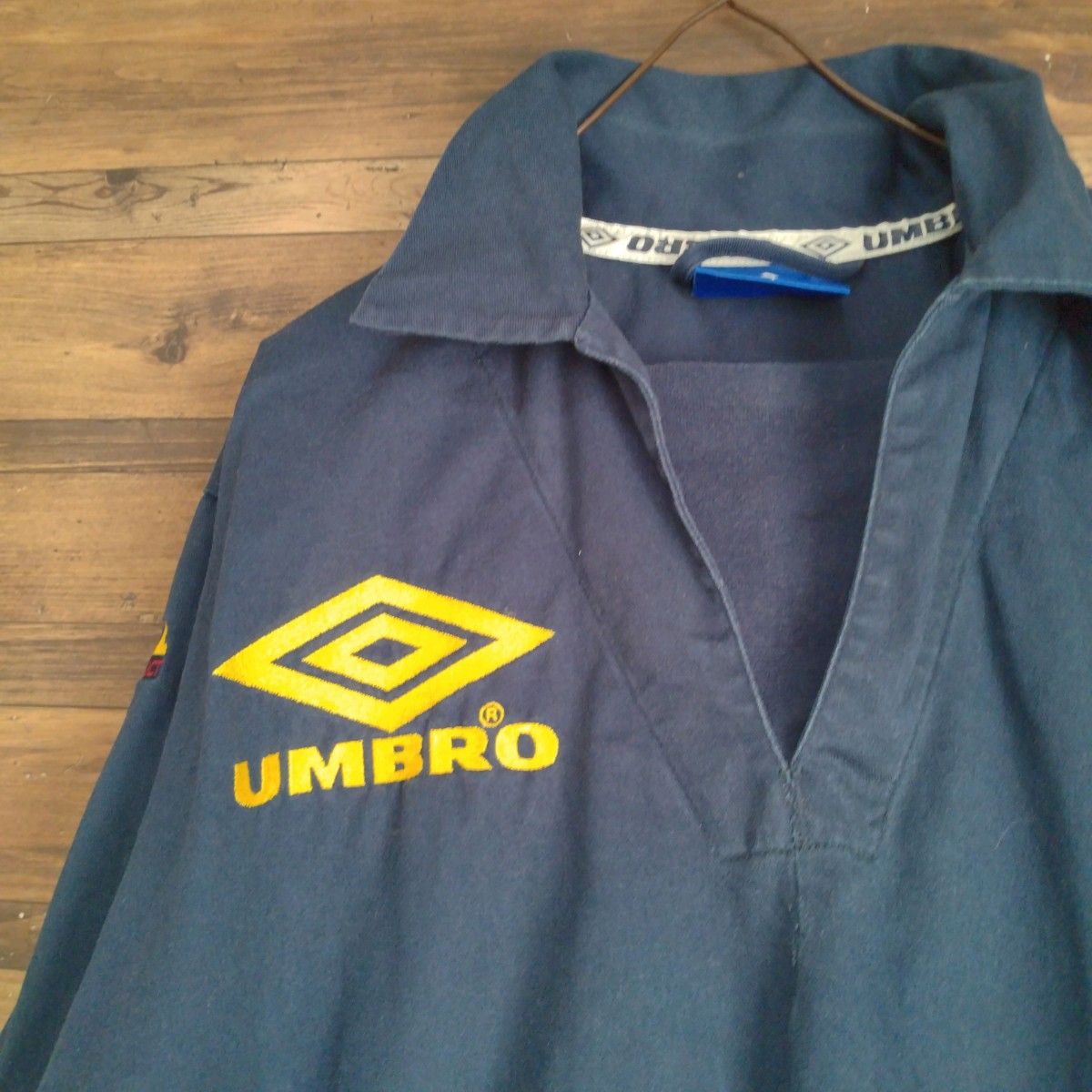 UMBRO　90s アンブロ ドリルトップ　ヴィンテージ プルオーバーバックプリント ロゴ刺繍 袖刺繍 袖プリント　青タグ