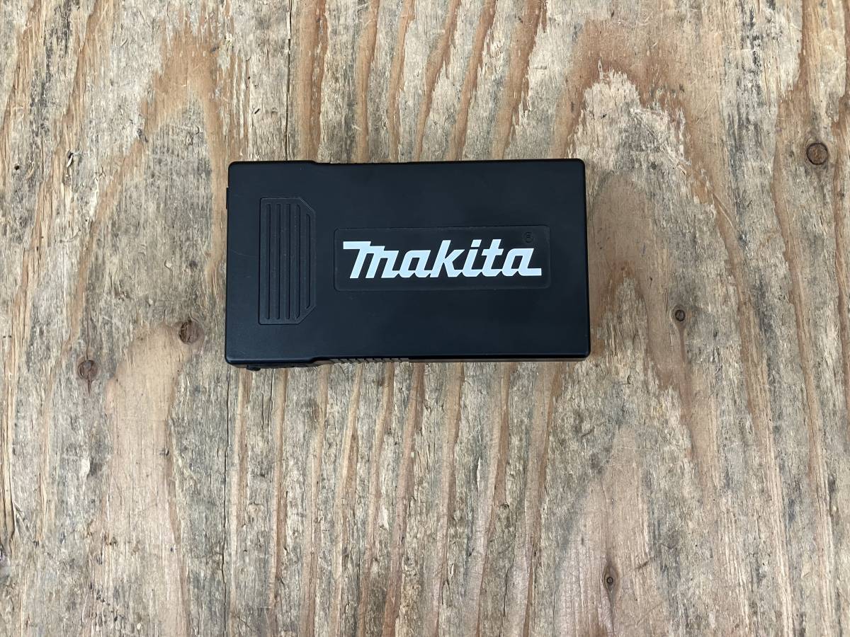 【20-1116-TS-2】makita マキタ BL1055B 薄型バッテリー(ファン付ウェア用)【現状品】_画像2