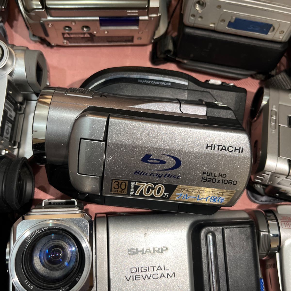 【送料込み】 SHARP Canon HITACHI等　デジタルビデオカメラ まとめ売り　現状品　動作未確認　19台　まとめ売り_画像9