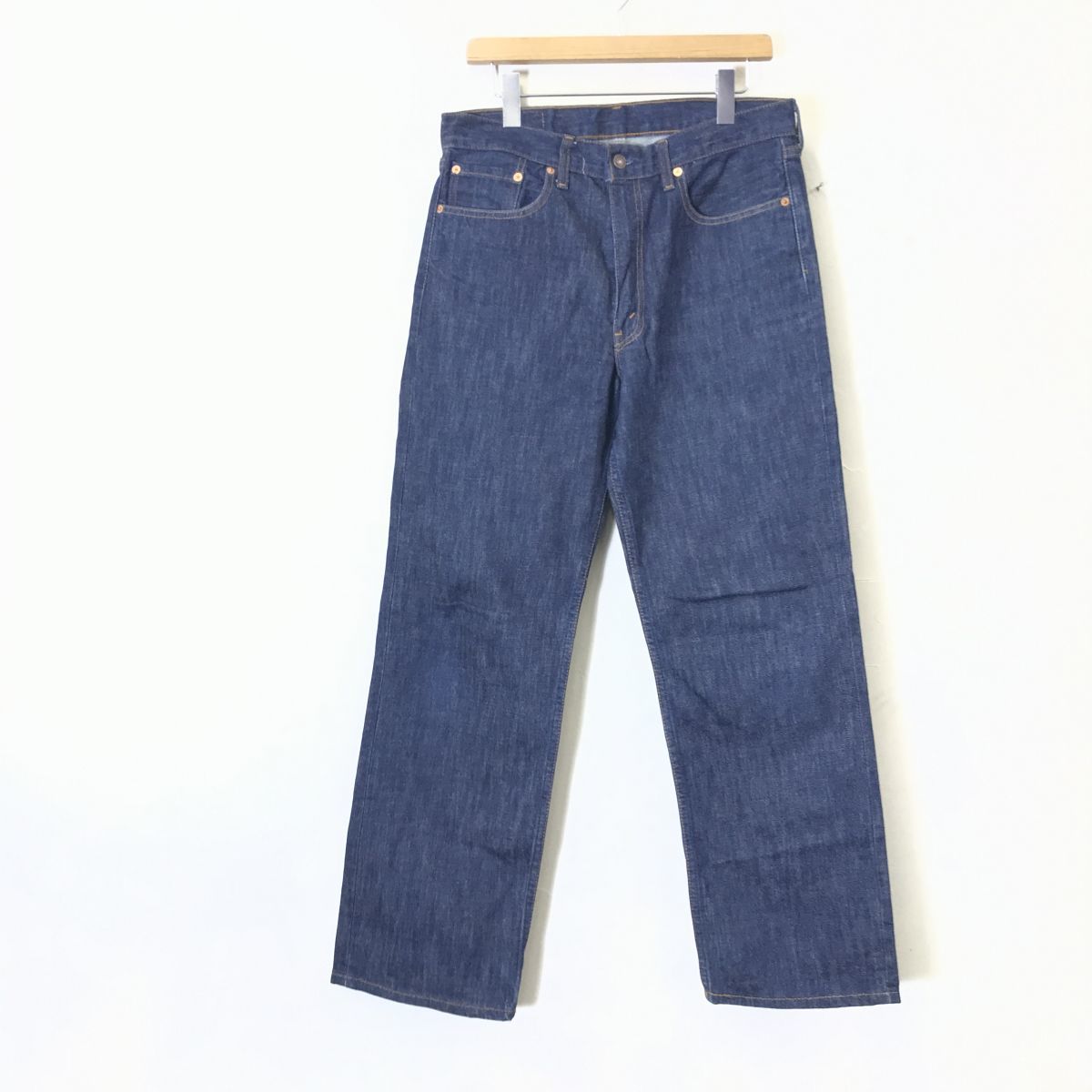 N2036-F◆ 美品 ◆ Levi's リーバイス デニムパンツ ジーンズ ジッパーフライ ◆ size W34 コットン100 インディゴブルー 古着 メンズ_画像2