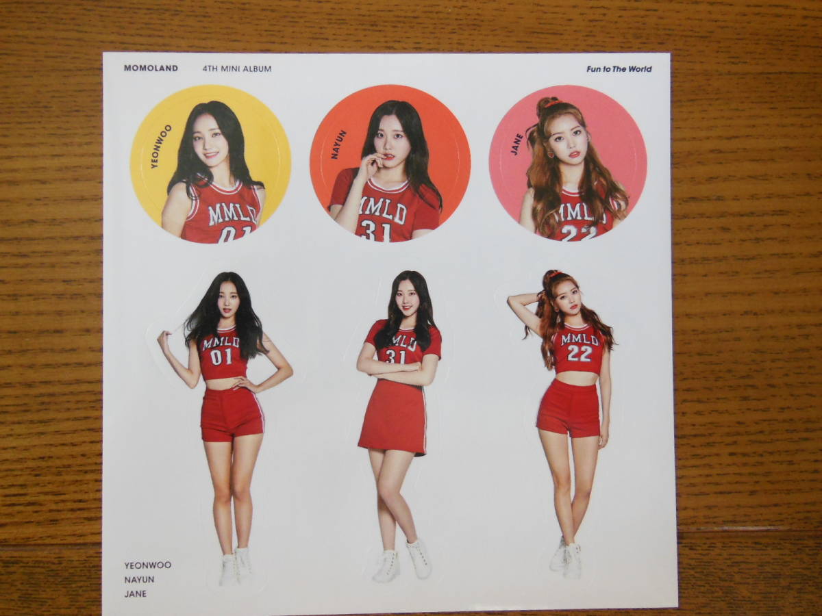 MOMOLAND 【4th Mini Album: FUN TO THE WORLD】 ステッカー_画像1