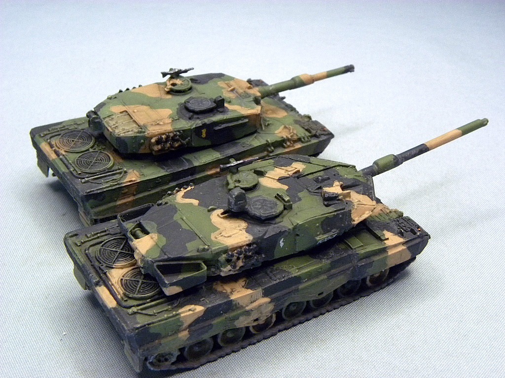 ☆WTMリペイント レオパルド2A4 レオパルド2A6 (ポーランド軍仕様)2輛セット　送料込み_画像3