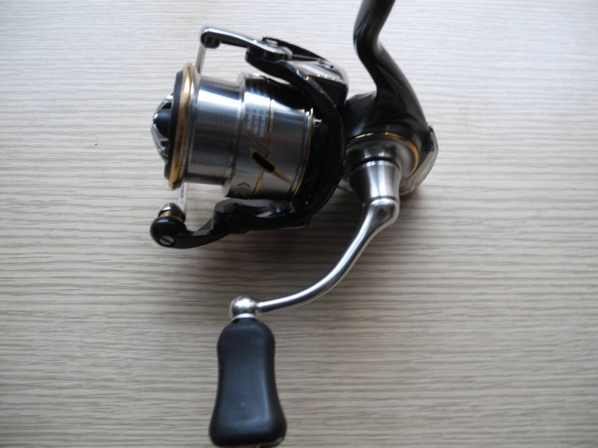 ダイワ 20 ルビアス FC LT 2000S　　DAIWA 20 LUVIAS FC LT 2000S　　アジング　メバリング　　◆ 極 美 品 ◆_画像4