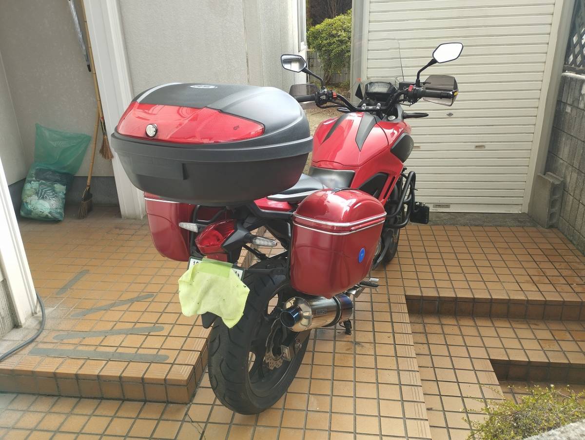 ホンダ　HONDA NC700X レッド 型式 EBL-RC63　装飾多数　おまけ多数　走行距離低め　車検付2024年10月　広島発　現車確認 OK_画像7