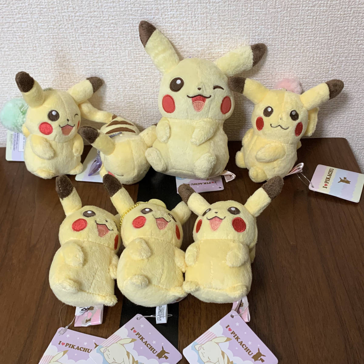 【7点セット】I LOVE PIKACHU　ピカチュウまみれ！　ぬいぐるみ_画像1