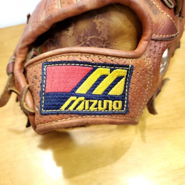 ミズノ 赤カップ ワールドウィン GOV-3 Mizuno 一般硬式外野用 ミズノ 赤カップ ワールドウィン GOV-3 Mizuno 一般硬式外野用