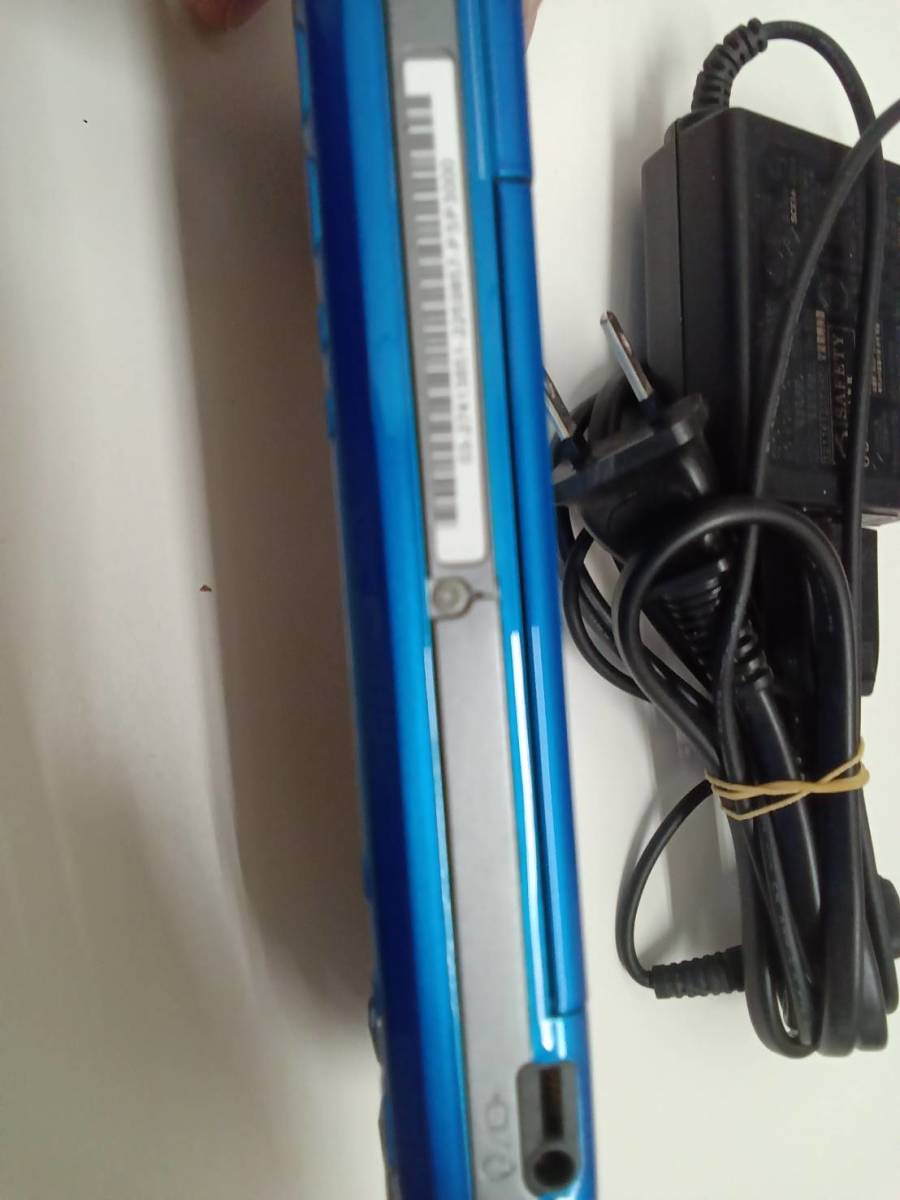 ジャンク　SONY ソニー PSP-3000 プレイステーションポータブル バイブランドブルー　電源つきません。_画像3