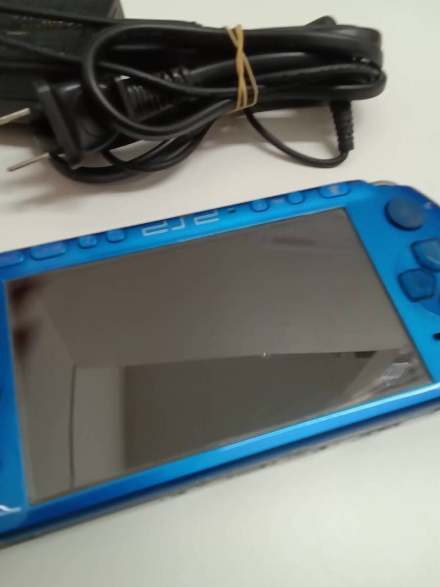 ジャンク　SONY ソニー PSP-3000 プレイステーションポータブル バイブランドブルー　電源つきません。_画像4