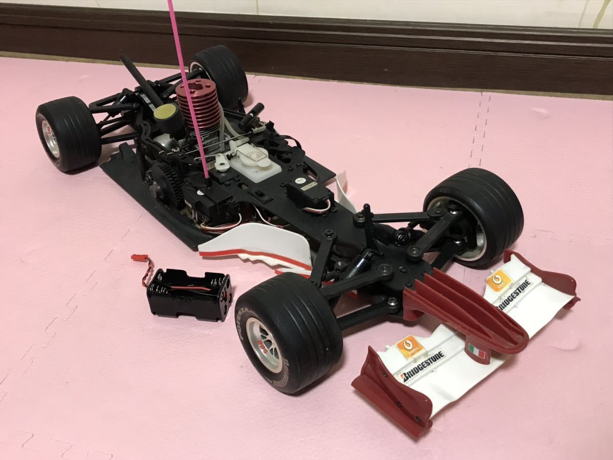 送料無料 1/8 当時物 京商 フェラーリ F2004 フォーミュラーカー 送料無料 1/8 当時物 京商 フェラーリ F2004 フォーミュラーカー