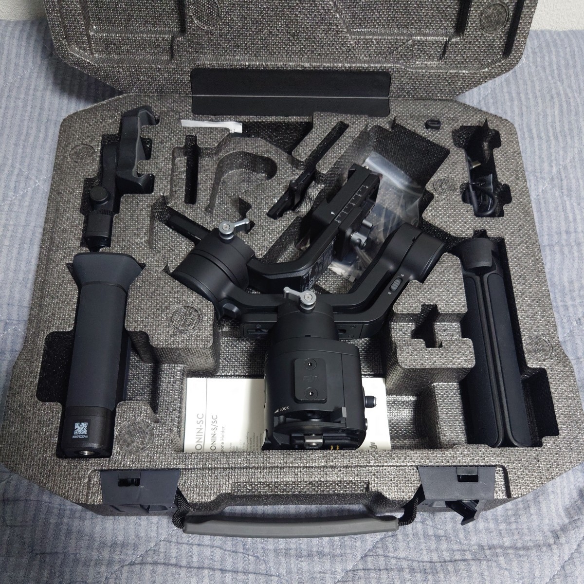 【美品】DJI Ronin-SC 一眼/ミラーレス用ジンバル スタビライザー ミラーレスカメラ 対応 _画像1