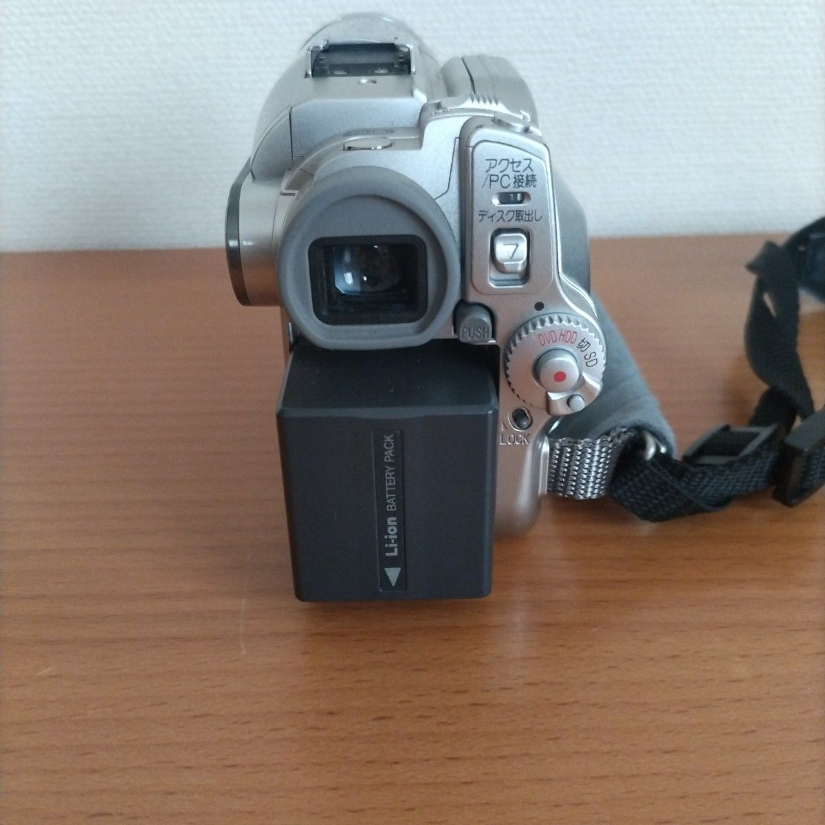 【値下げしました！】日立　DVDカメラ　DZ-HS403