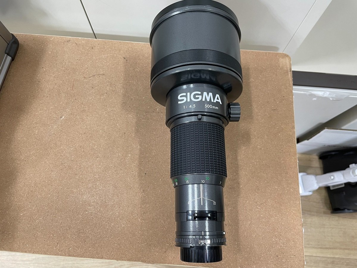 【J21018】SIGMA　1:4.5　f=500mm　APO　シグマ　カメラレンズ　ハードケース付　動作未確認　中古品　ケースに汚れ有_画像2