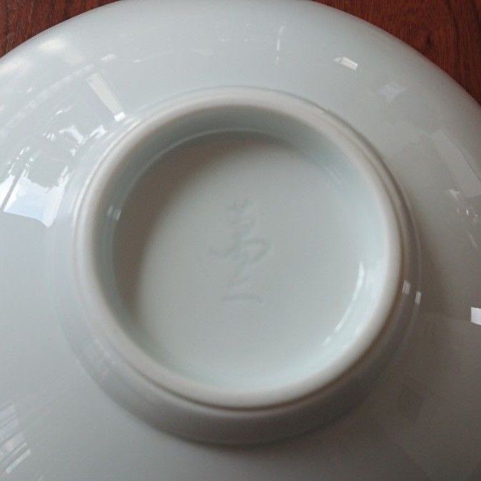 【人間国宝】【井上萬二窯作】白磁牡丹彫文菓子鉢