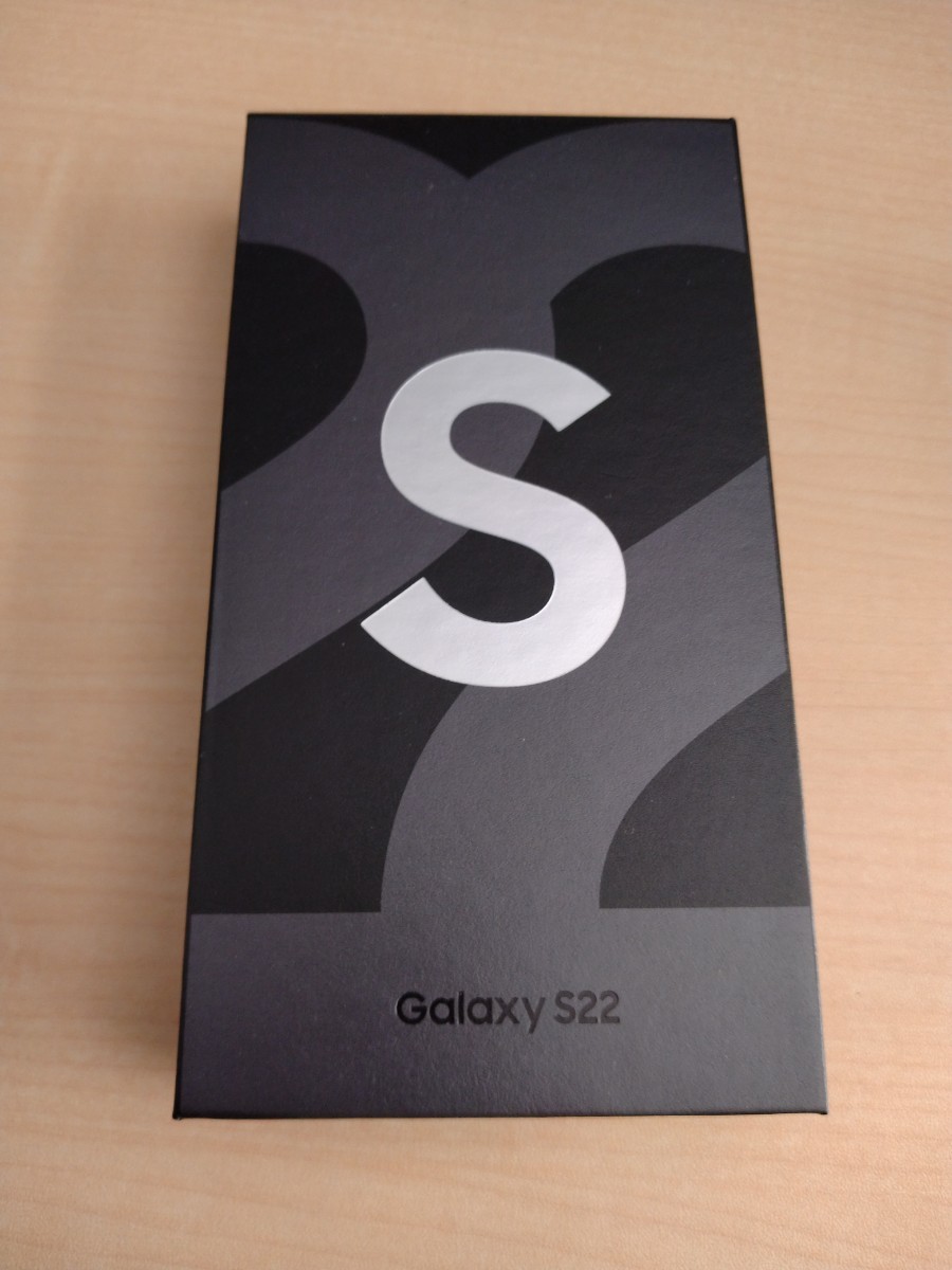 【新品未使用】Galaxy S22 SCG13SMA ファントムホワイト au SAMSUNG SIMフリー　8GB/256GB_画像1