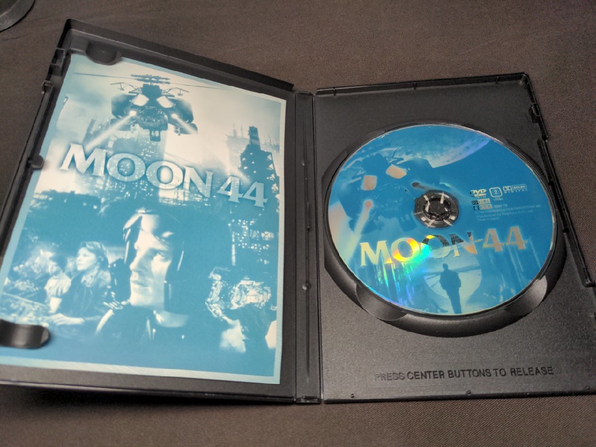 セル版 DVD MOON 44 / マイケル・パレ , ローランド・エメリッヒ 監督 / dg481_画像3