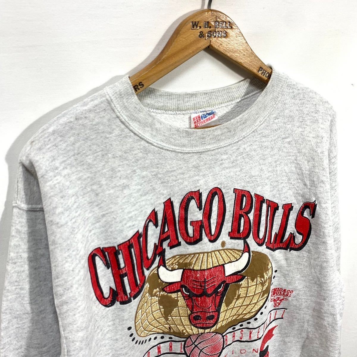 ■ 90s ビンテージ USA製 Hanes ヘインズ NBA CHICAGO BULLS シカゴブルズ ロゴ プリント スウェット トレーナー グレー バスケ ■_画像2