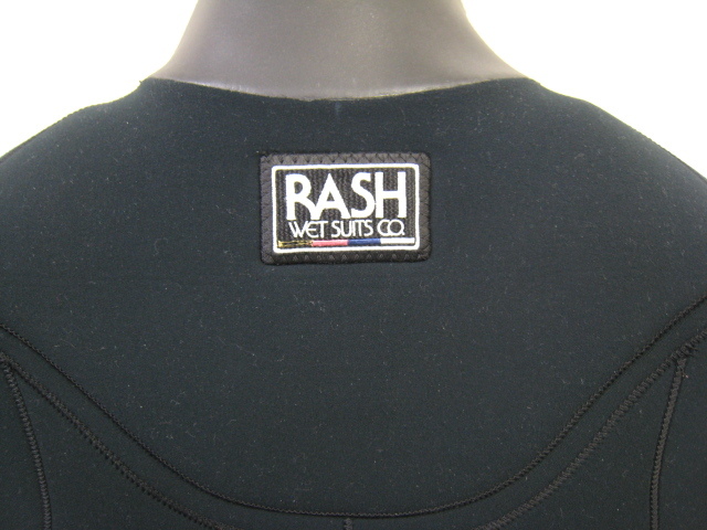 RASH WETSUITS ラッシュウエットスーツ セミドライ ALL4mm“4 SEASONS SERIES”BZ-5 最先端短起毛素材『ATHLETE JERSEY』2シーズン程度使用_背中首下 4 SEASONS ワッペン