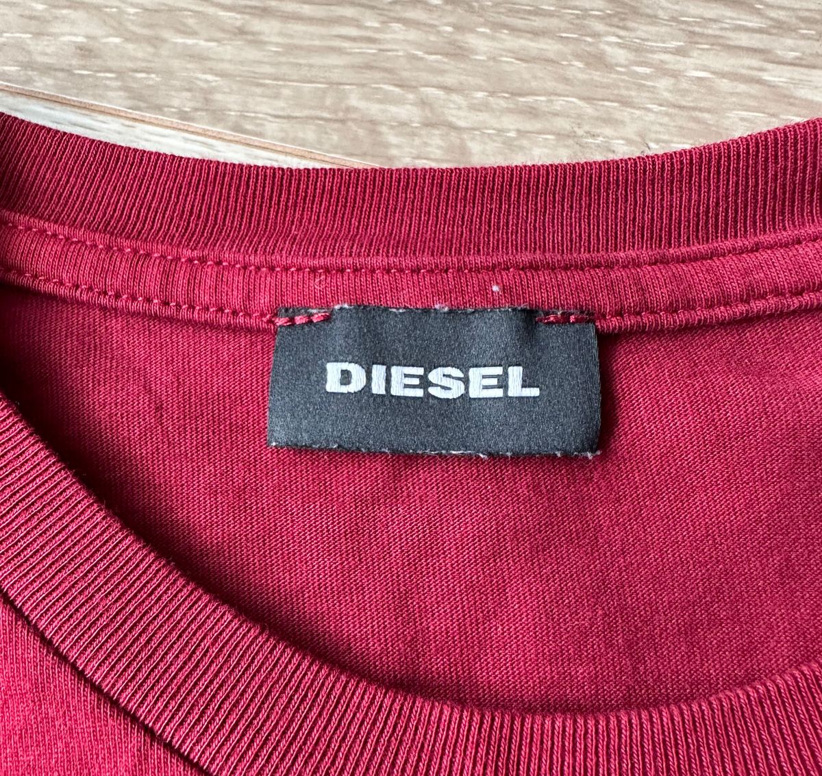 【美品】DIESEL ディーゼル ロゴプリント ロンT ボルドーレッド